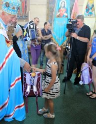 Карітас Франківська забезпечив 110 першокласників портфелями укомплектованими на суму понад 130000гр