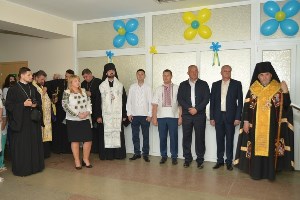 На Коломийщині єпископи УГКЦ та УПЦ КП спільно освятили відновлене відділення урології в ЦРЛ