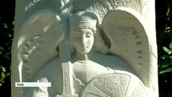 Патріарх Філарет освятив у Києві скульптуру арх. Михаїла, присвячену Небесній сотні та воїнам АТО