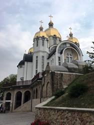 У Зарваниці на Тернопільщині триває VIII Всеукраїнське військове паломництво.(ФОТО)