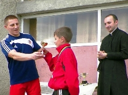 Центру Опіки Сиріт Львівської архиєпархії УГКЦ запрошує на чемпіонат з міні-футболу.(ВІДЕО)