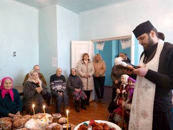 Великдень у Геріатричному будинку