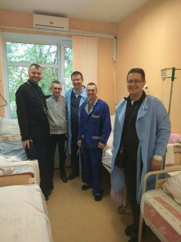 Передвеликодні відвідини захисників у госпіталі Збройних сил України (ФОТО)