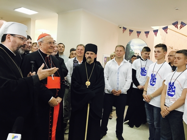 На Тернопільщині стартувала третя благодійна літня школа англійської мови