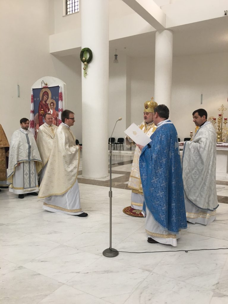 4 священики Київської архиєпархії отримали священичі нагороди