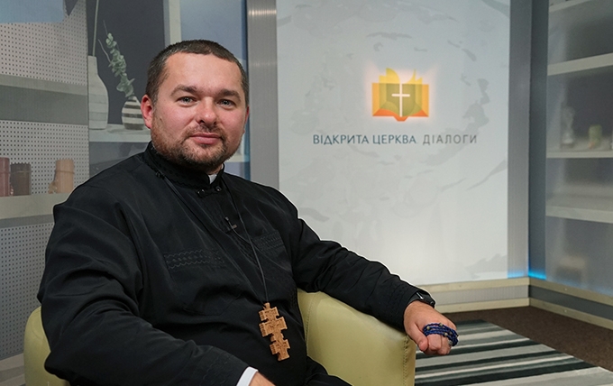 Треба бути миколаями весь рік -  кілька тез про Церкву і благодійність
