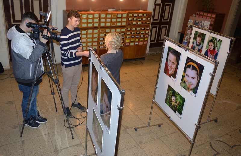 Проект «Особливі історії особливої молоді». Як вихованці Карітасу стали фотомоделями