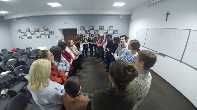 Дітвора не хоче взаємодіяти з дорослими, коли її критикують!