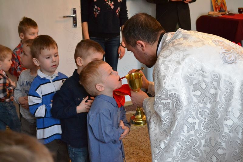 Діти чекають і приймають тих, хто готовий з ними чудити