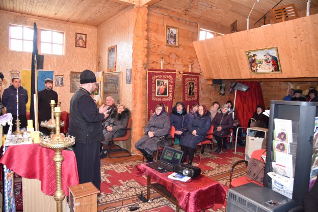 На Хмельниччині презентували проект БФ Карітас