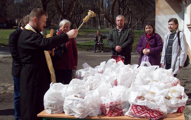 Великодній кошик для потребуючих Нового Роздолу