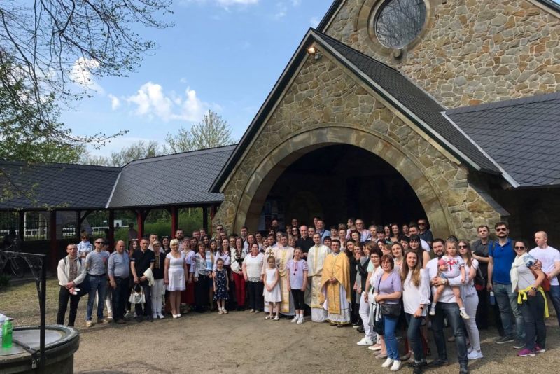 Відбулася перша проща нідеВідбулася перша проща нідерландських українців до санктуарію м. Гейлорландських українців до санктуарію м. Гейло