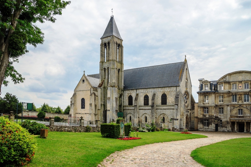 У Франції відбудеться благодійна вечеря на підтримку Культурного центру Анни Ярославни