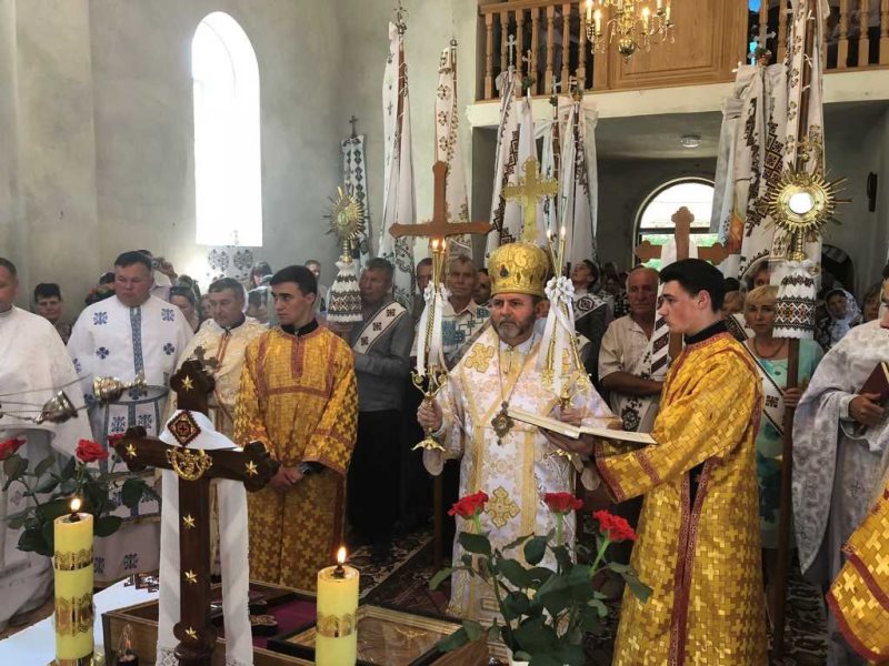 На Тернопіллі освятили новозбудований храм