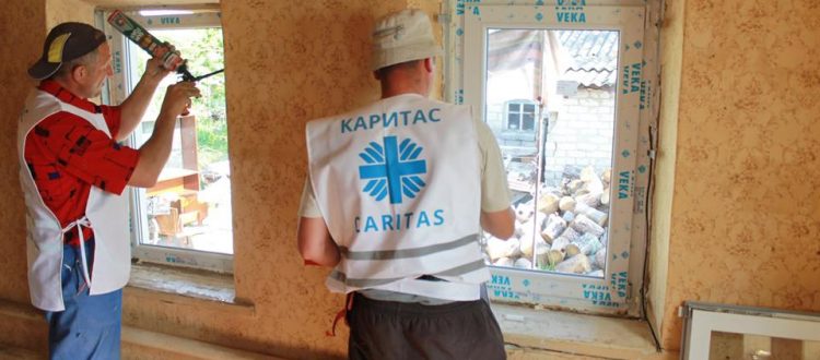 Карітас завершив 2 етап проекту «Підготовка до зими в буферній зоні Луганської області III»