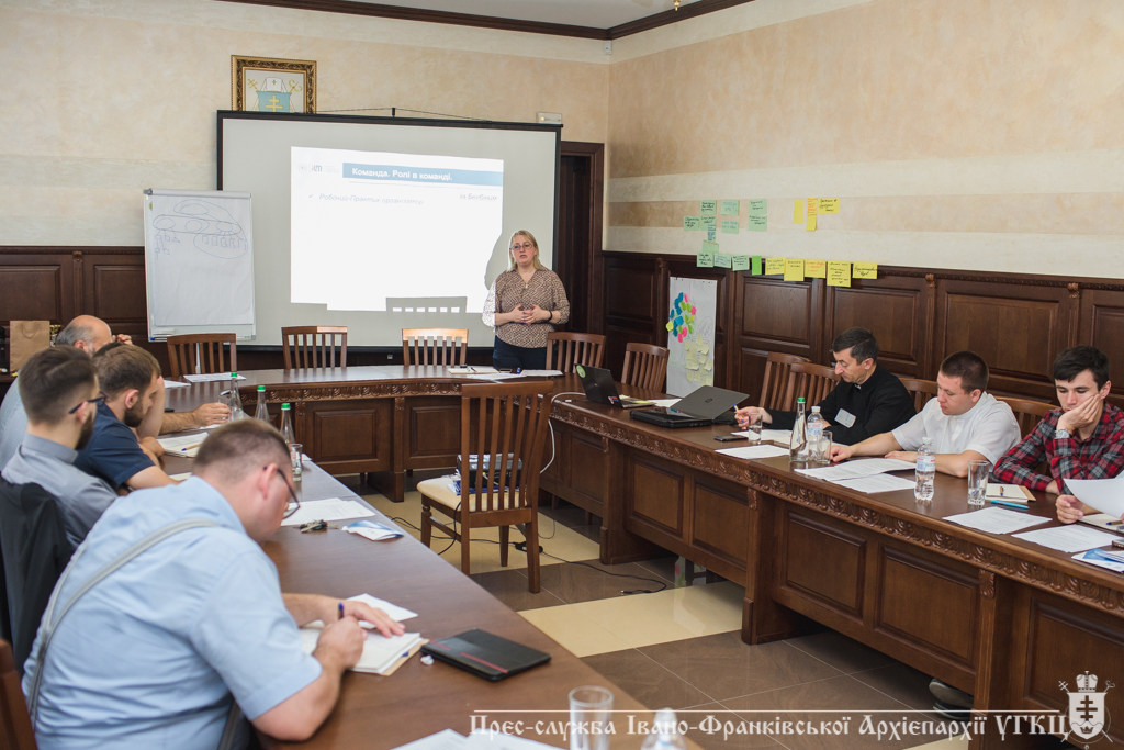 В Івано-Франківську проводять практичні тренінги працівників економічних відділів УГКЦ