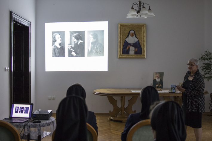 Листування Любомира Гузара з мамою Ростиславою презентували в монастирі Сестер Служебниць