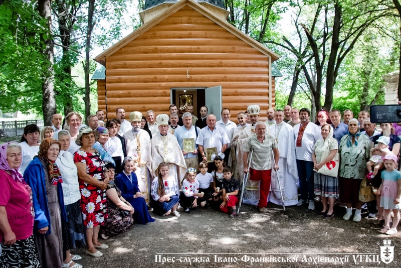 У Волновасі урочисто відкрили та освятили новий храм Благовіщення Пречистої Діви Марії УГКЦ