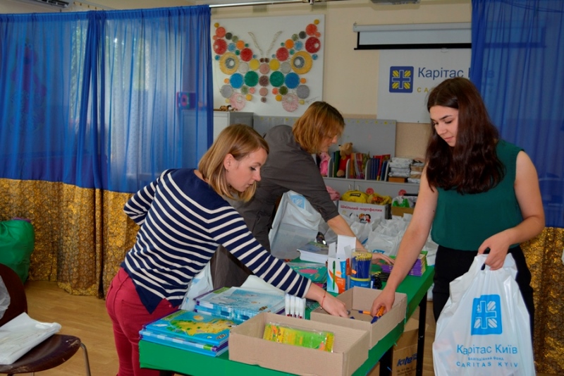 Розпочалась всеукраїнська благодійна акція «ШКІЛЬНИЙ ПОРТФЕЛИК»