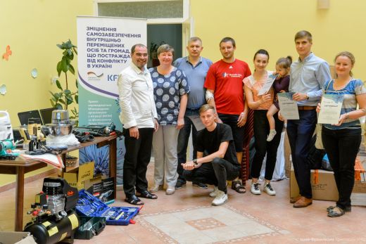 Карітас Івано-Франківськ реалізовує проект «Зміцнення самозабезпечення переміщених осіб та громад, що постраждали від конфлікту в Україні»