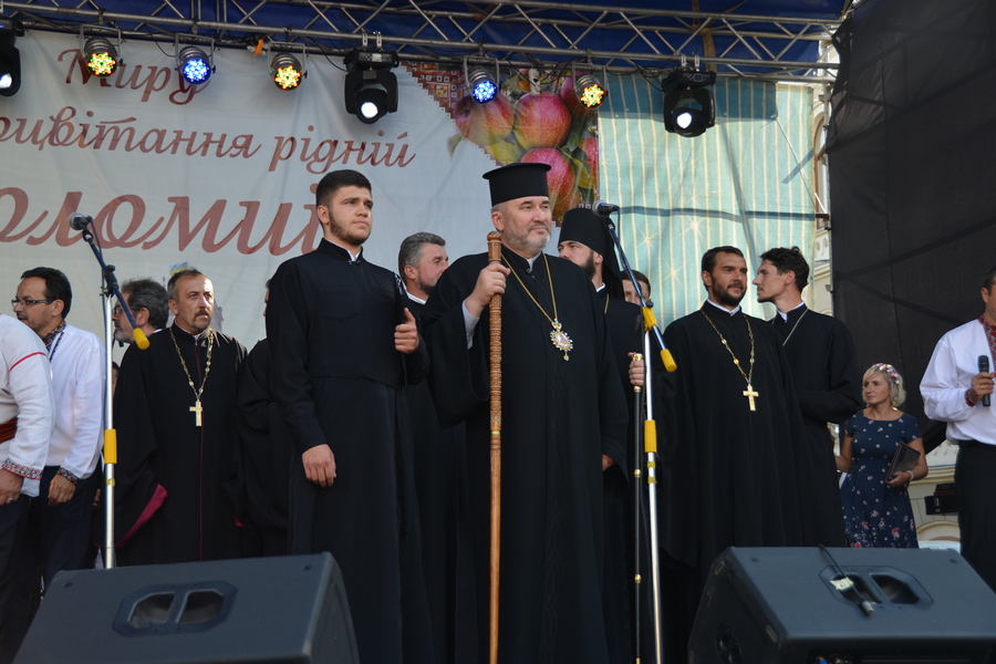 Владика Василій звернувся до коломиян на відкритті святкового концерту з нагоди Дня міста