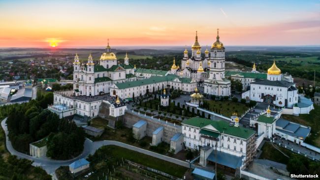 «Форпост «русского мира». У Почаївській лаврі готуються протистояти автокефальній українській церкві? (ВІДЕО)