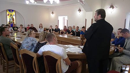 «Без любові до себе не зможемо ефективно любити ближнього і Бога», - священик та психолог Тихон Кульбака