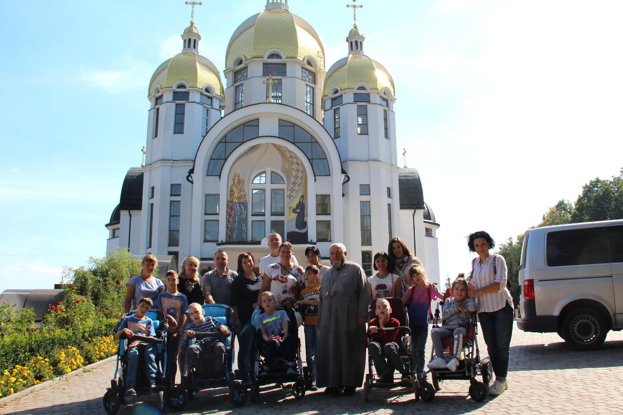Особливі паломники відвідали Зарваницю