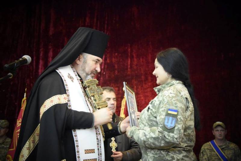 Владика Василій закликав коломийських військовослужбовців зробити хрест Господній орієнтиром власного життя