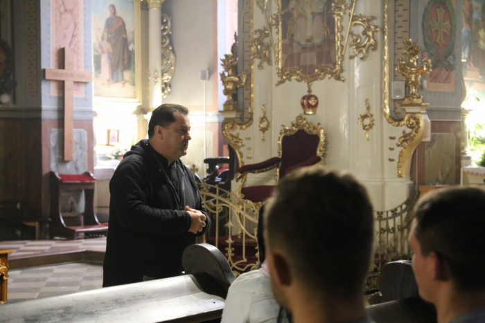 Капелан Іван Ісаєвич розповів закарпатським курсантам про релігію на війні 