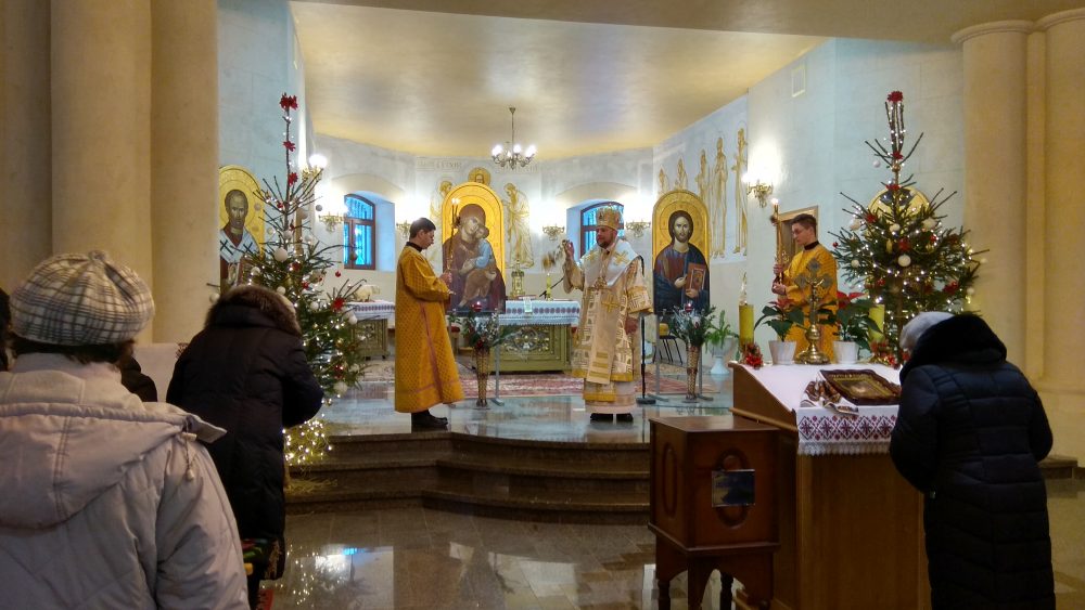 “Різдво – це вияв Божого милосердя до нас” – Владика Василій під час Різдвяного Богослужіння