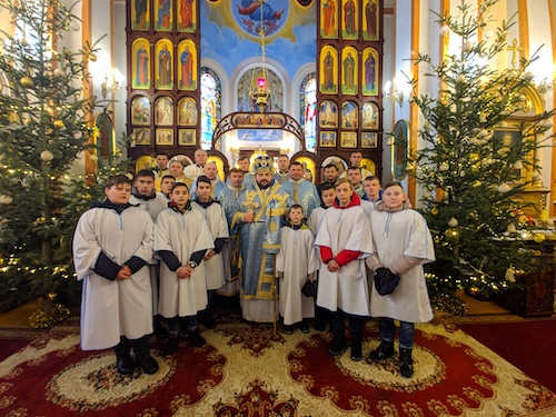 На Сокальщині відзначили 15-ту річницю віднови коронації чудотворного образу Пресвятої Родини