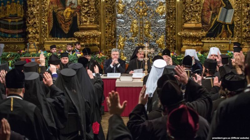 Троє кандидатів: Як проходило голосування за главу української помісної церкви 
