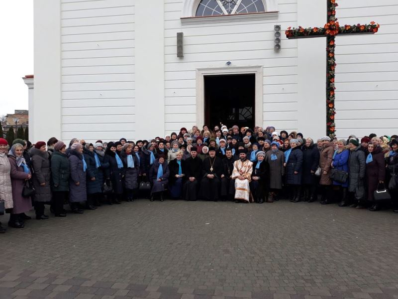 Владика Тарас очолив подячну Літургію спільноти “Матері у молитві”