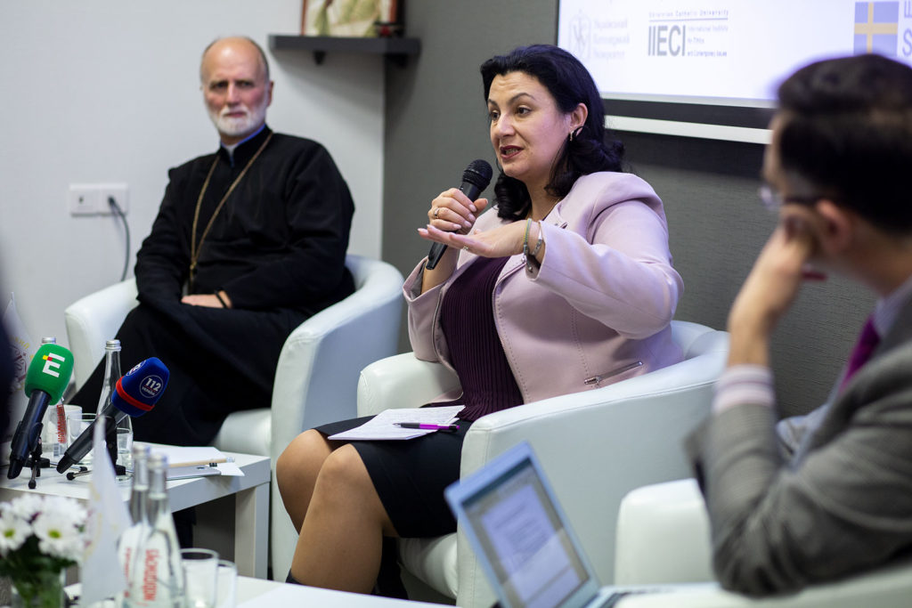 У Київському центрі УКУ відкрили аналітичний центр: тези з дискусії