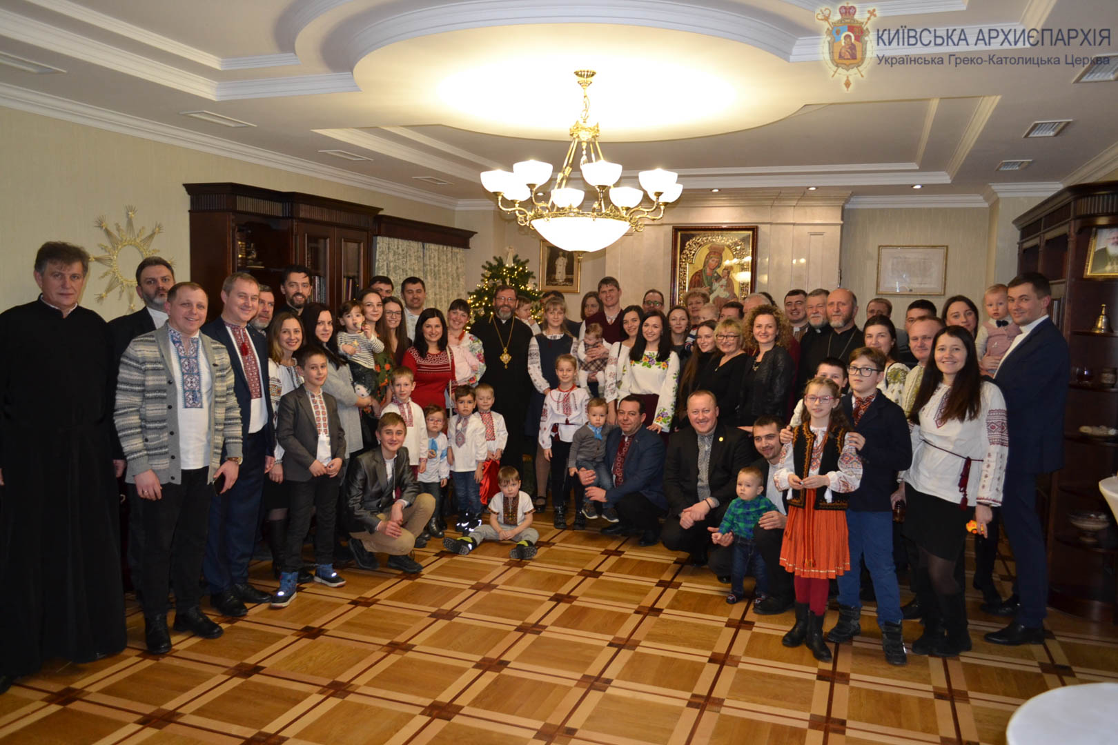 До Патріарха Святослава завітали з колядою священичі родини