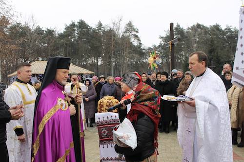 "Наше життя має благовістити Господа" ,- владика Михаїл Колтун відкрив на Сокальщині 13-ий фестиваль "Різдвяна зірка"