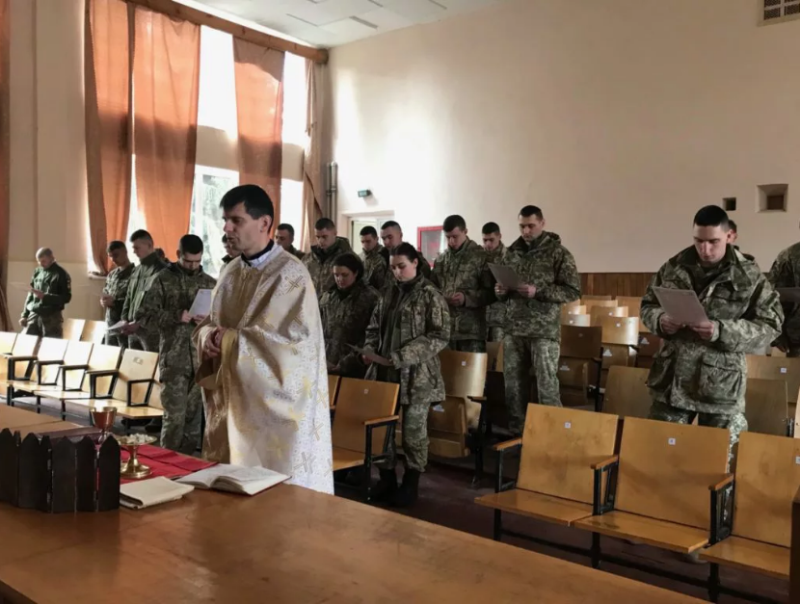 Недільна молитва на Яворівському полігоні