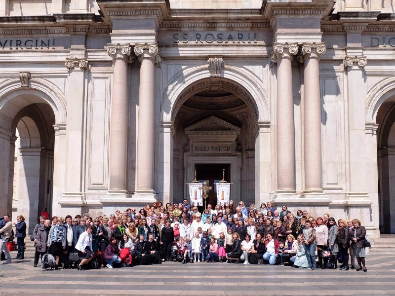 В Римі завершився трирічний вишкіл катехитів паломництвом до санктурарію в Помпеях
