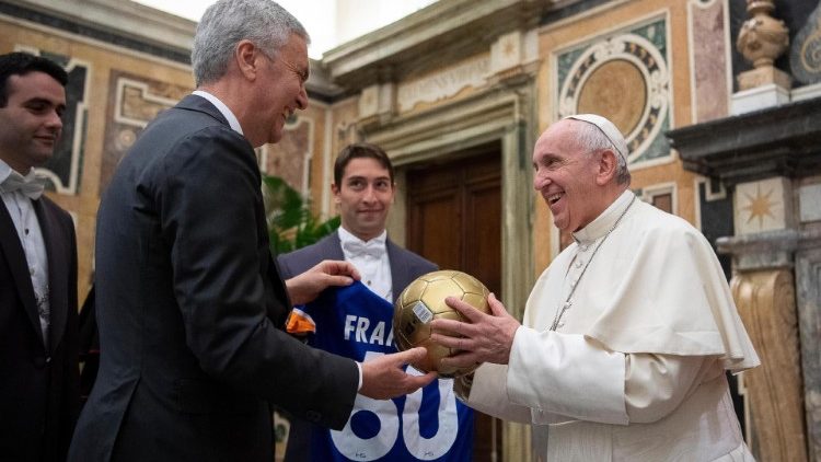 Папа до спортсменів-аматорів: чесна гра вчить жити