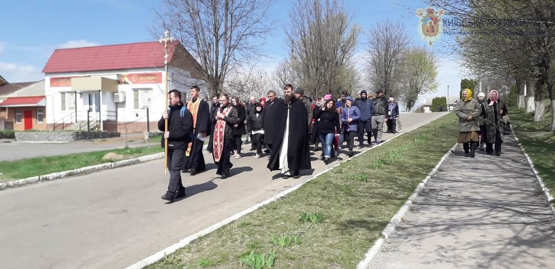 Вулицями Ружина пройшла міжконфесійна Хресна хода