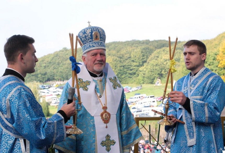 В УГКЦ застерігають від спалювання залишків рослинності