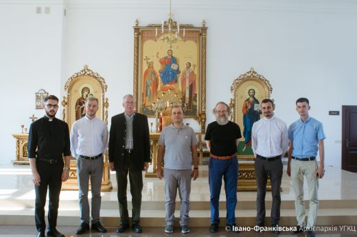 Представники БФ «Реновабіс» завітали до Івано-Франківська