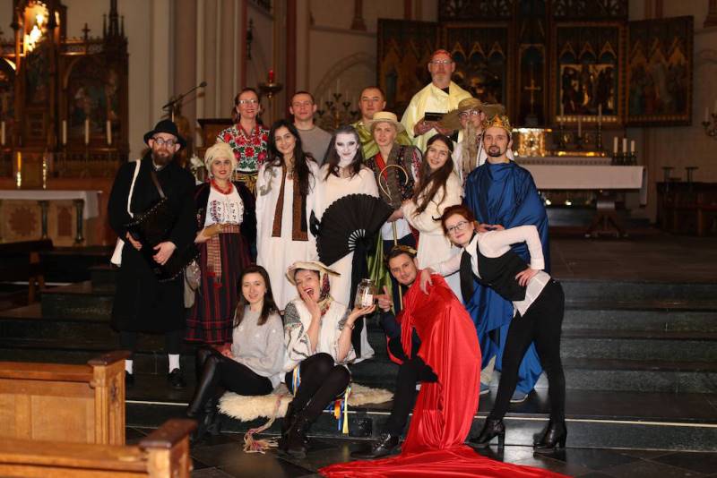 Утрехтський вертеп колядував в українських громадах у Нідерландах