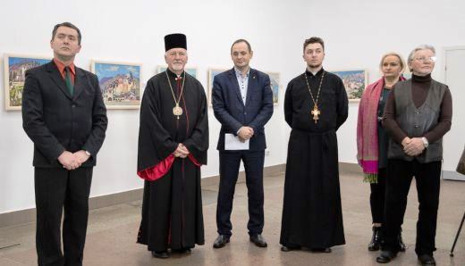 На Прикарпатті презентували виставку картин монастирів Святої Гори