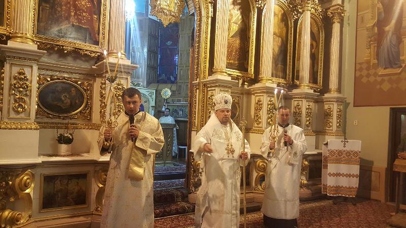 Молитовні нічні чування у Чернівцях