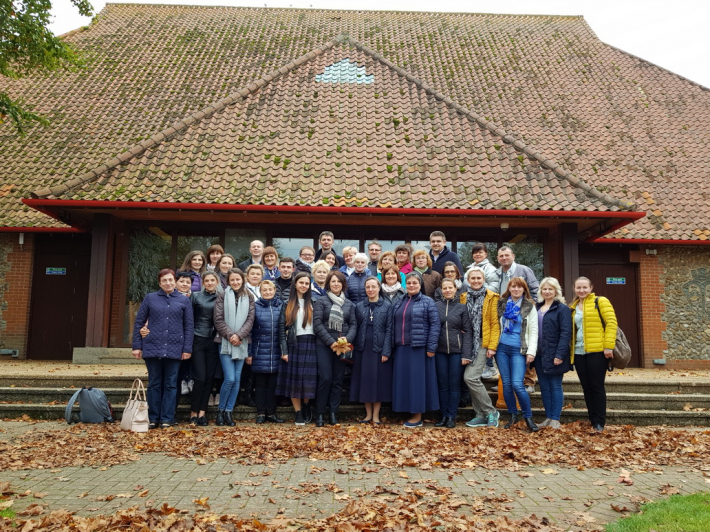 Марійська проща парафіян катедри Пресвятої Родини в Лондоні до Матері Божої у Волсінгемі